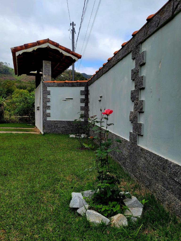 Casa Rosa Lumiar, Cachoeira Particular e Fazendinha photo 3