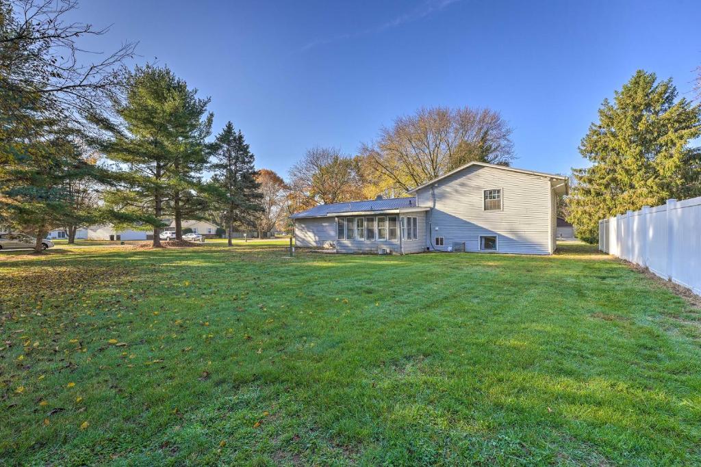 Granger Hedge House with Sunroom and Yard Games photo 2