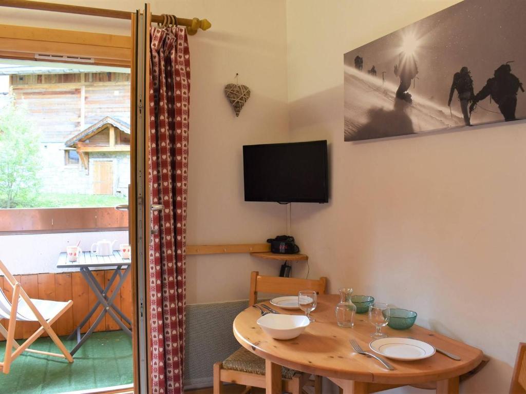 Appartement Méribel, 1 pièce, 3 personnes - FR-1-180-32 photo 1