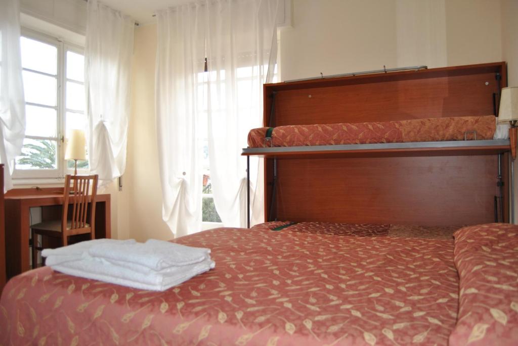 Hotel Mimosa photo 3