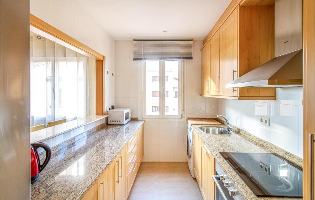 Stunning Apartment In Los Alczares With Outdoor Swimming Pool, Wifi And 2 Bedrooms photo 4