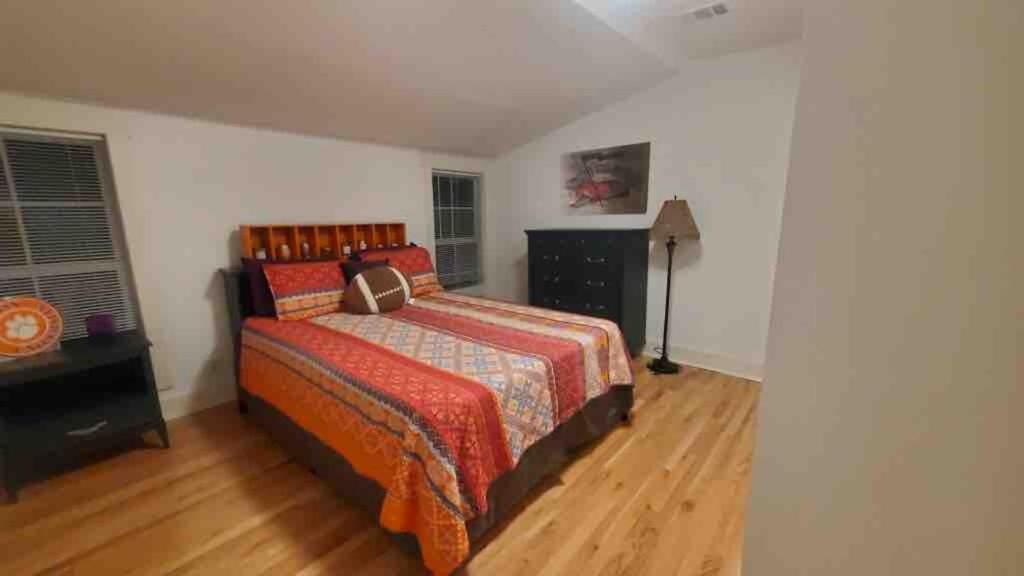Lake Hartwell Frank Howard Home Clemson photo 3