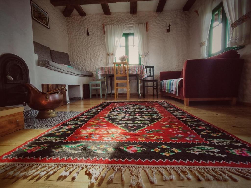 La sat - Mândră Ioană photo 2