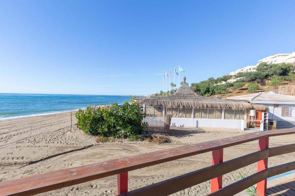 Luna Beach photo 1