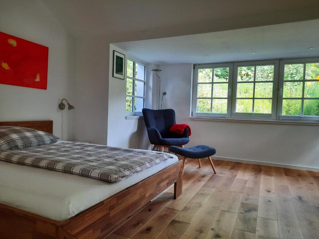 Idyllisches Schwedenhaus in ruhiger Hanglage photo 2