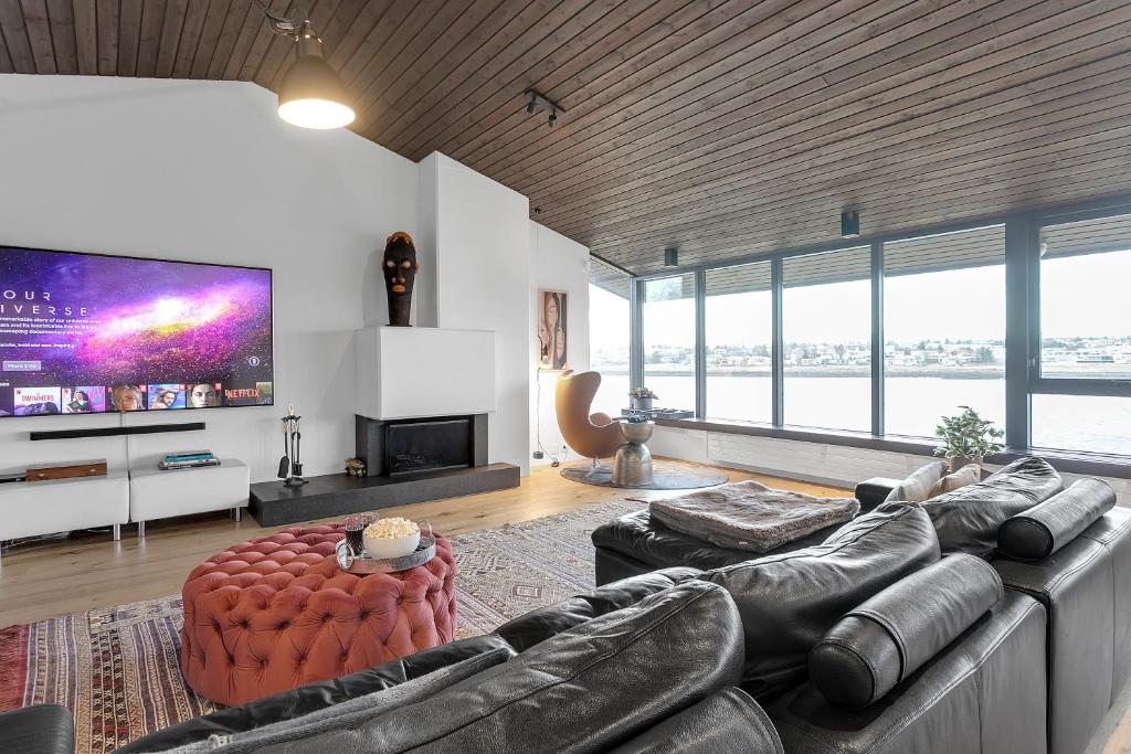 Seaside Villa - 6 Bedrooms photo 3