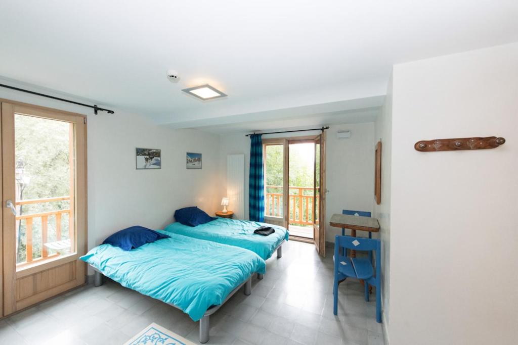 Eco-hôtel et Yourtes du Mercantour photo 3