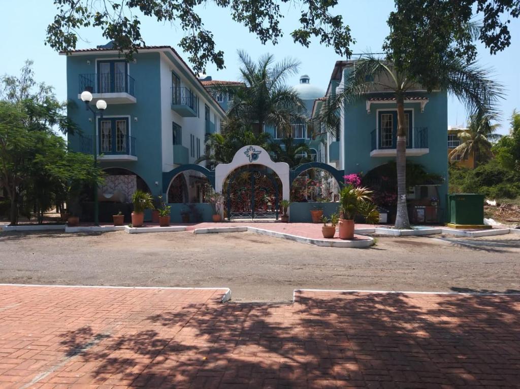 Delphinus Inn photo 1