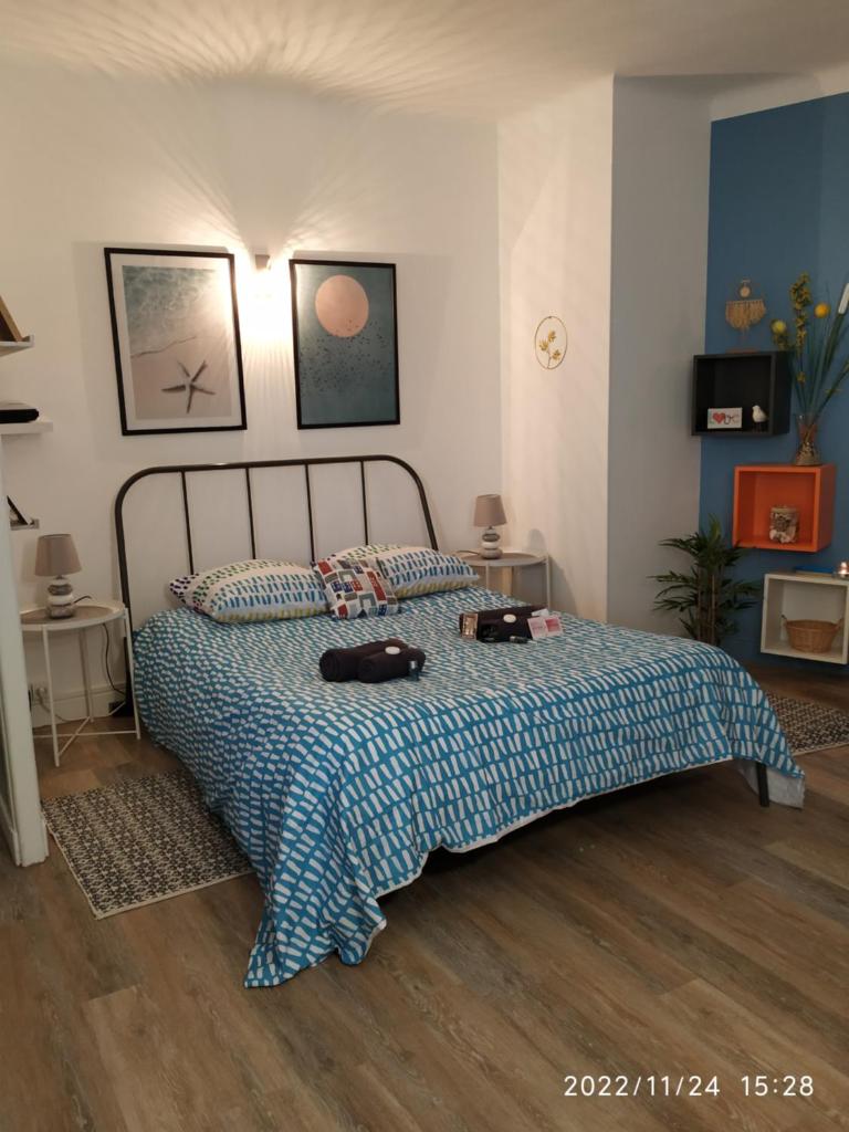 studio vue imprenable sur marseille photo 3