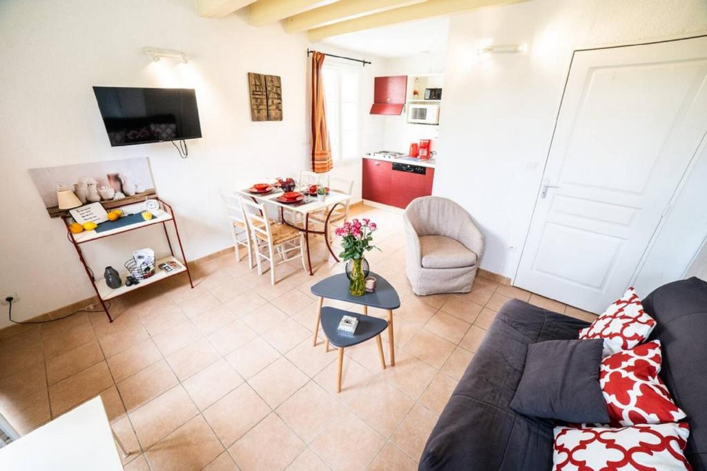 JASSE CAMARGUAISE 535 - PISCINE CLIM PARKING FAMILLE - TOP PROS SERVICESConciergerie photo 3