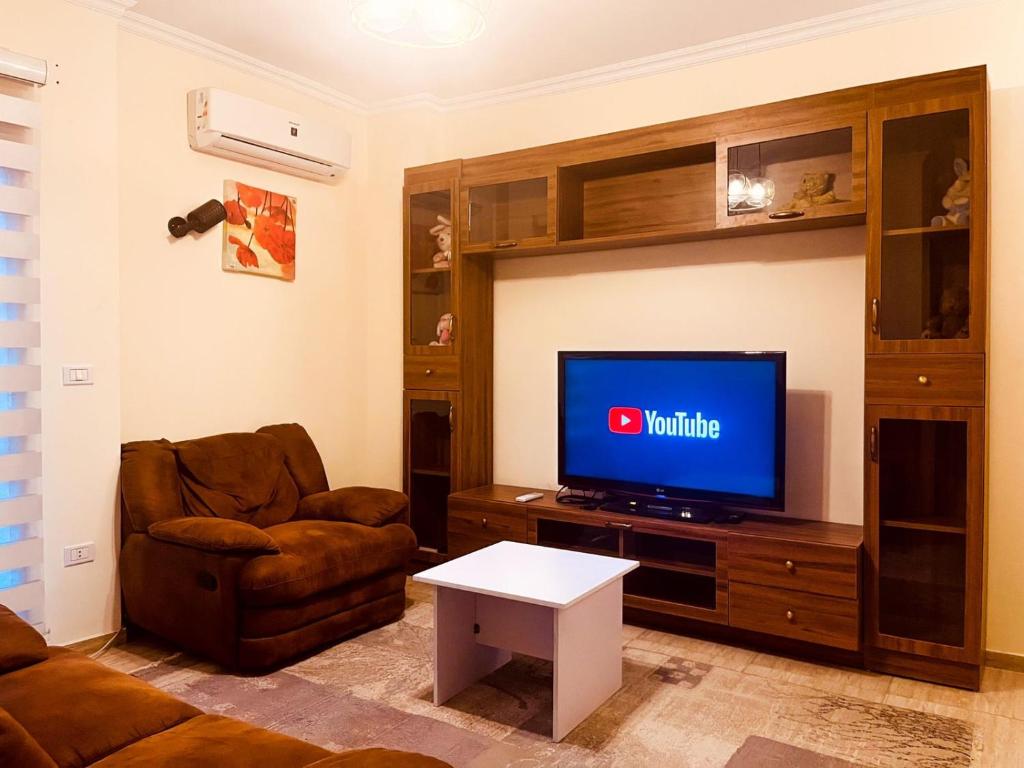 Modern entire apartment in the heart of Sheikh Zayed city photo 4