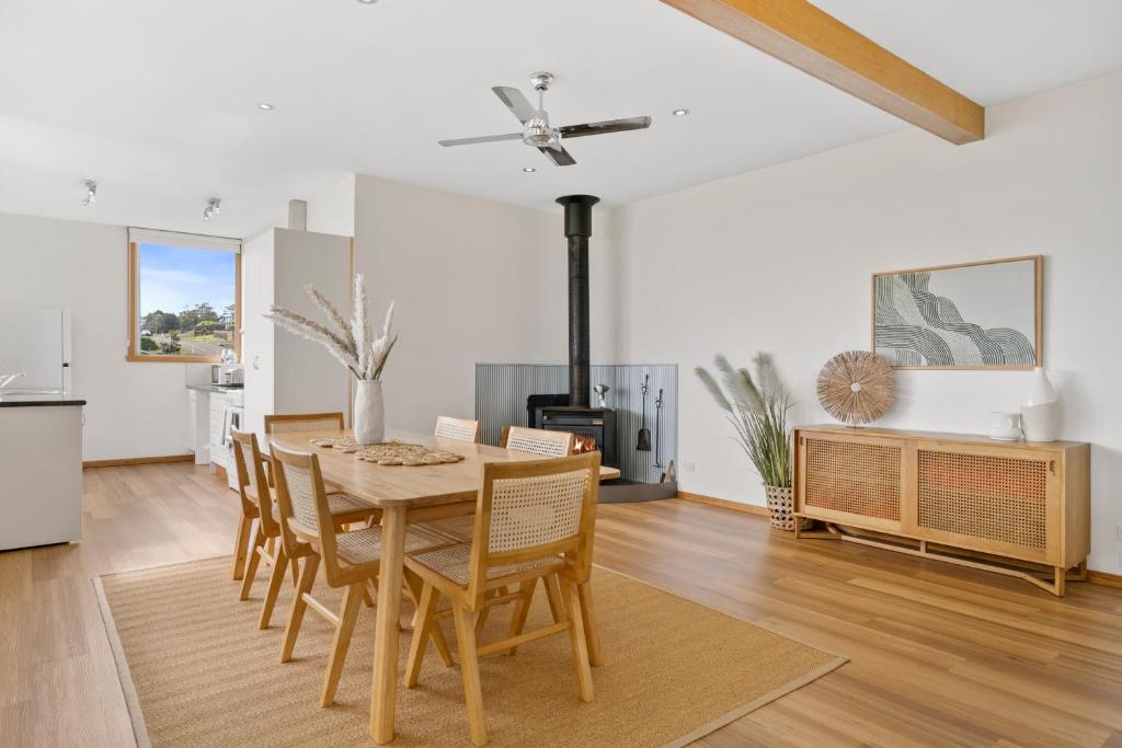 Blue Cottage Bruny Island photo 1