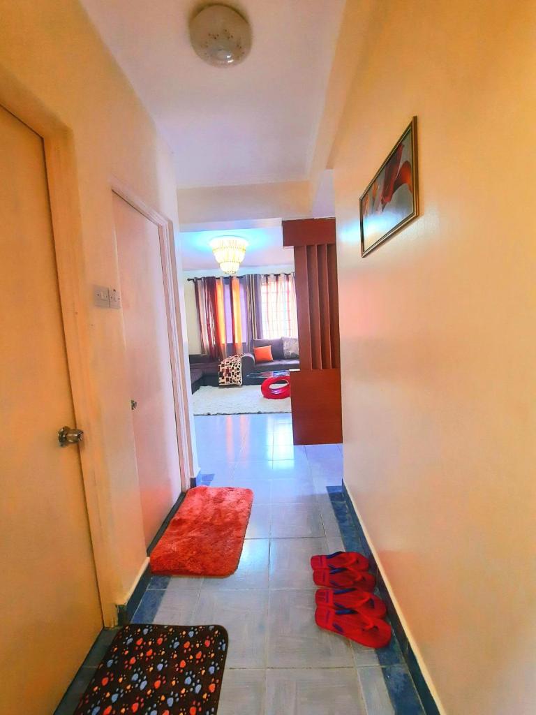 Cozy Nest-2 Bedroomed Apartment WiFi ,Netflix close to JKIA photo 4