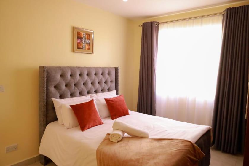 Lux Suites Greatwall Gardens Apartments photo 4