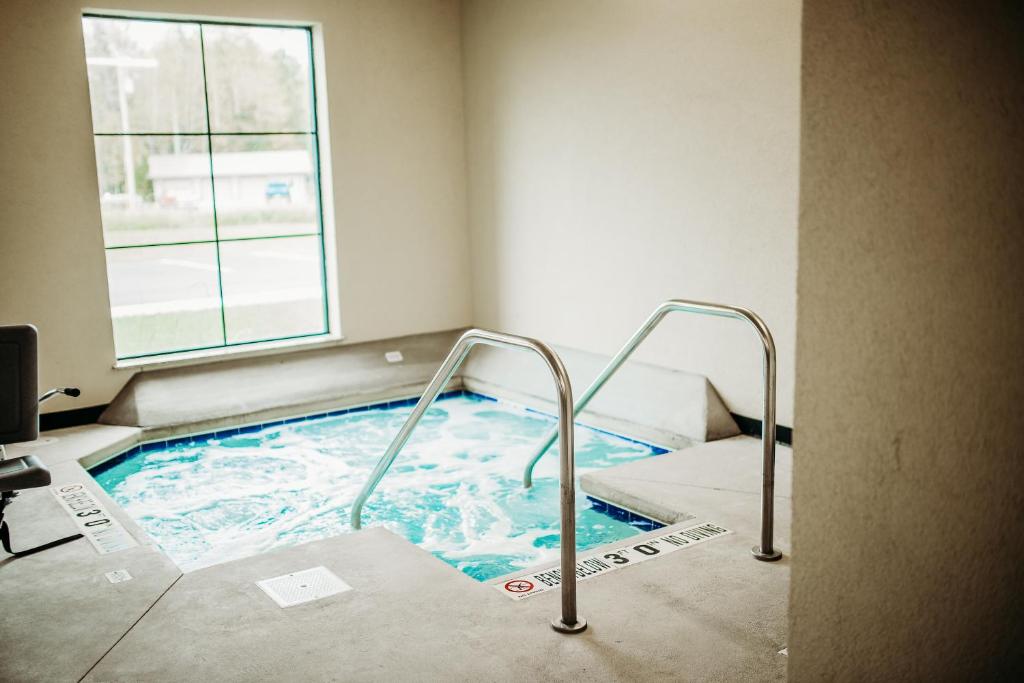 Cobblestone Hotel & Suites International Falls photo 4