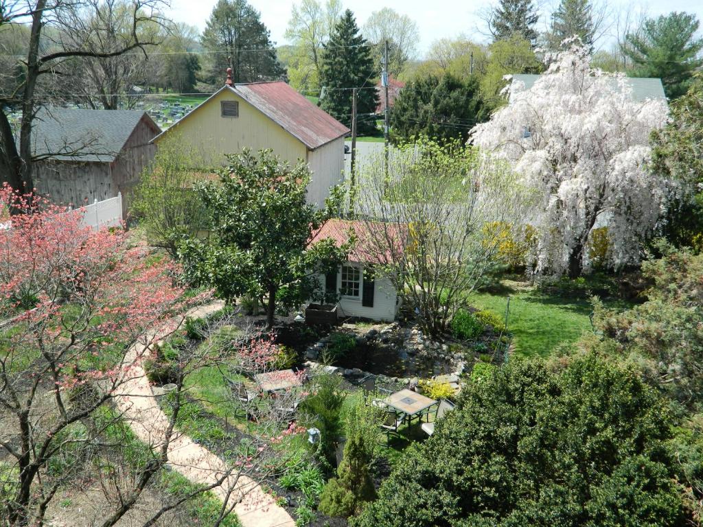 EJ Bowman House Bed & Breakfast photo 3