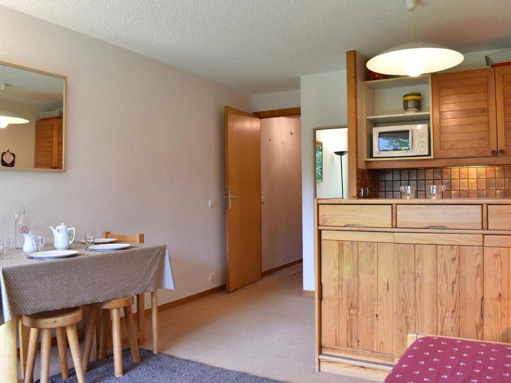 Appartement Méribel, 1 pièce, 4 personnes - FR-1-180-18 photo 1