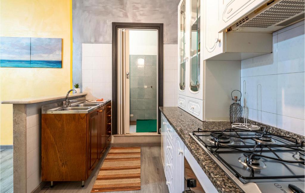 Stunning Apartment In San Nicandro Garganico With 2 Bedrooms photo 3