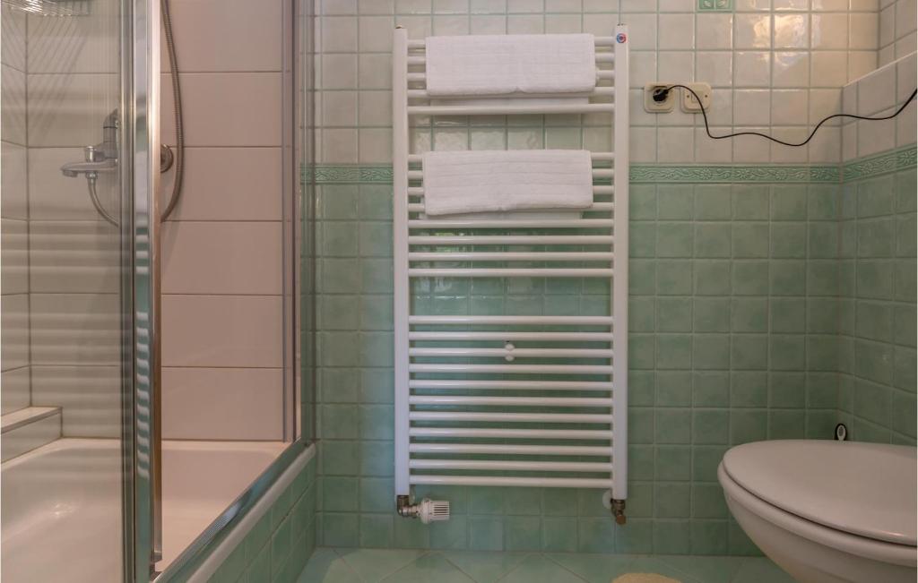 Beautiful Home In Donji Vinjani With 4 Bedrooms, Wifi And Private Swimming Pool photo 1