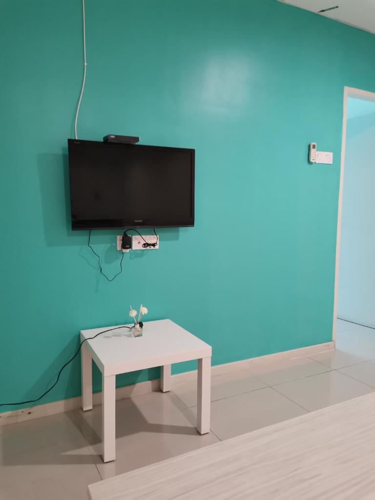 Peaceful 1-bedroom unit at Marina Island by JoMy Homestay photo 1