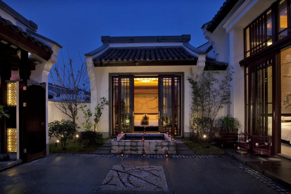 Вилла (Вилла со струйным спа-бассейном), Banyan Tree Hangzhou