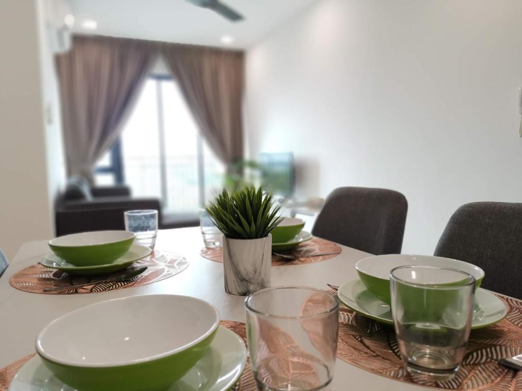 3 bedrooms condo with pools, gym, wifi & washer photo 4