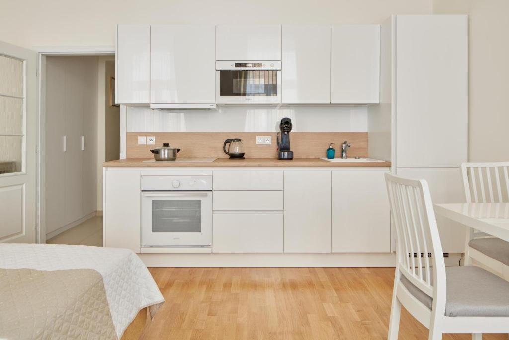 Elegant Studio in New Town by Prague Days photo 2