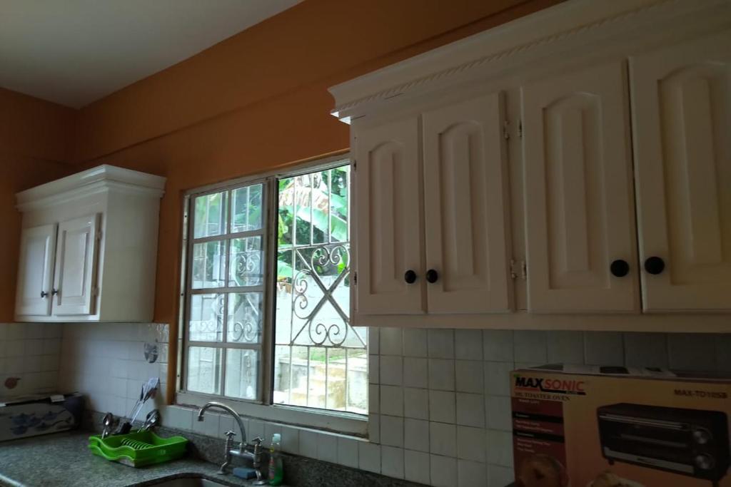 Unity Villa 3 bedroom with fans Wifi Parking photo 2