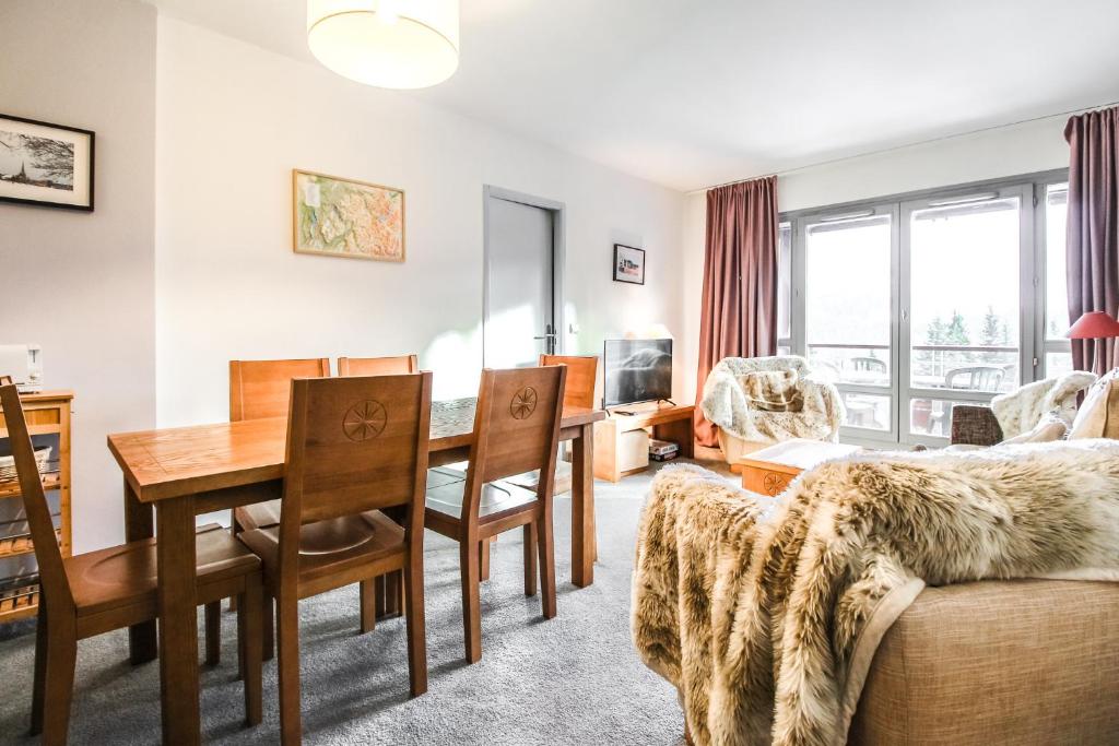 South-facing newly renovated 2-bed apartment Les Terrasses d'Eos photo 2