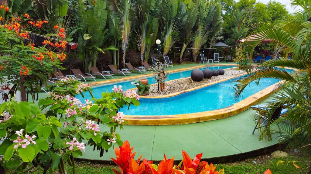Hotel Heliconias Nature Inn & Hot Springs photo 2