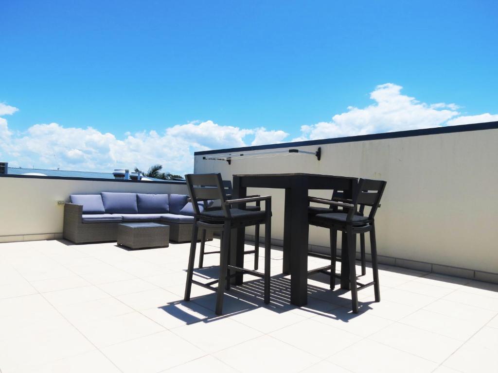 3 Bedroom Central Beachside Kingscliff Apartment with Pool photo 3