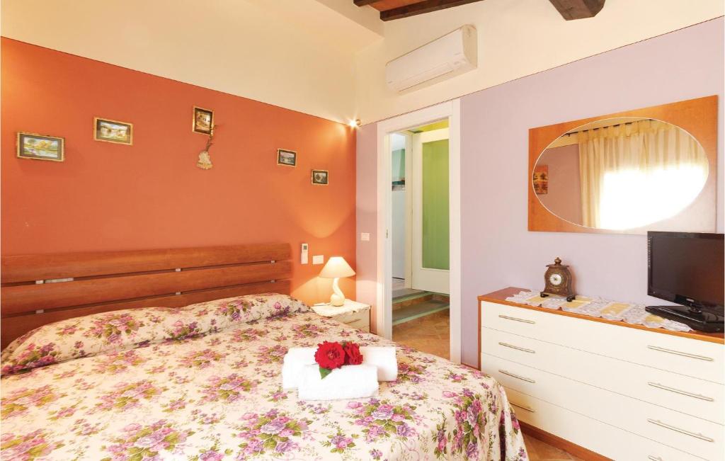 Stunning Home In Castelfiorentino -fi- With 2 Bedrooms And Outdoor Swimming Pool photo 3