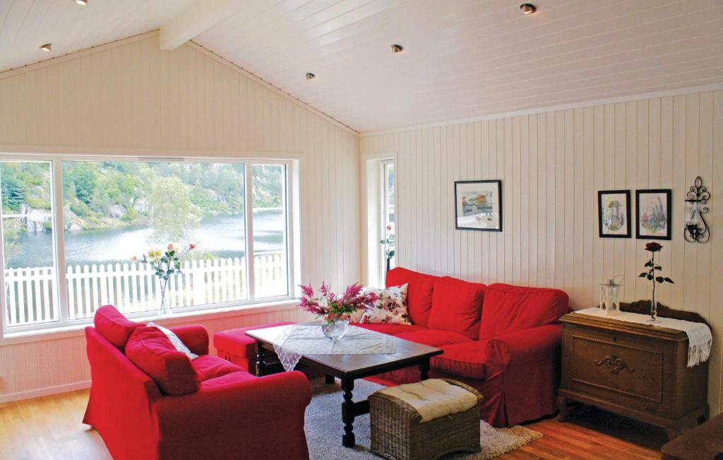 Stunning Home In Lyngdal With 3 Bedrooms And Wifi photo 1