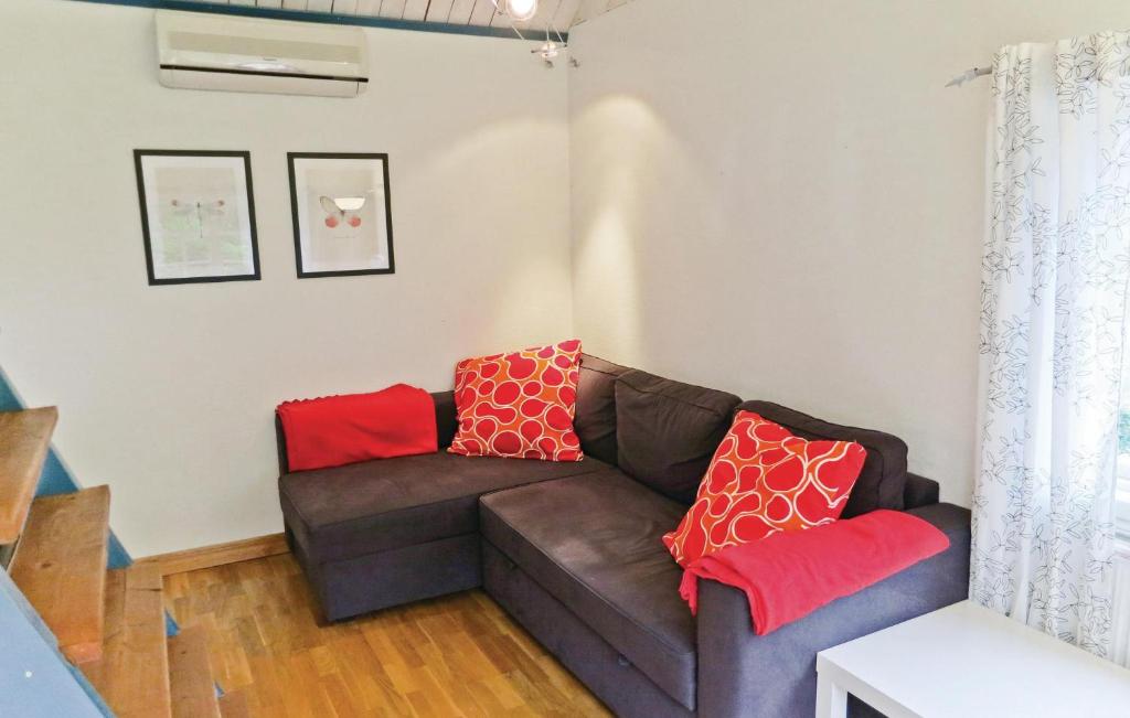 Awesome Home In Frjestaden With 1 Bedrooms And Wifi photo 1