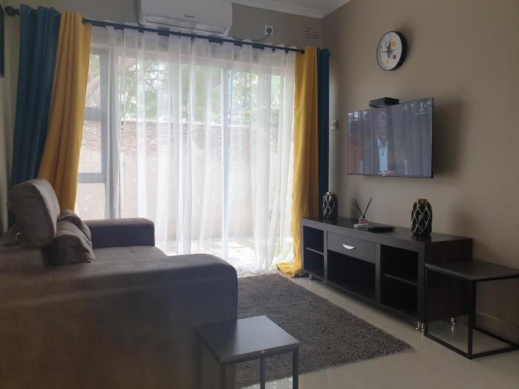 Lukundo Place photo 2