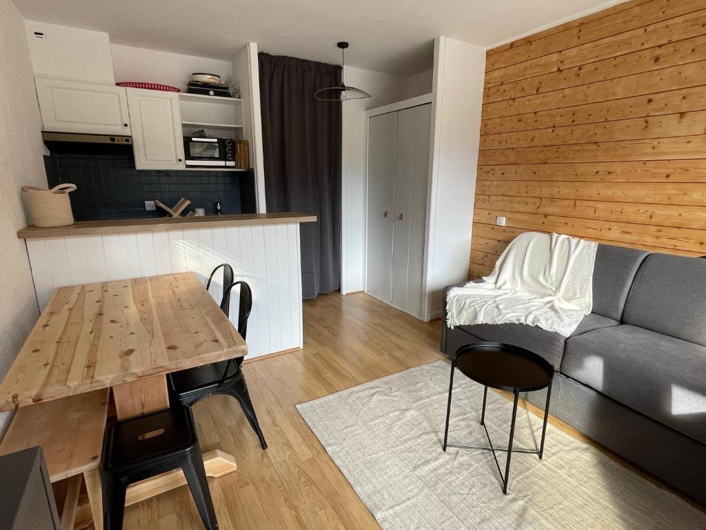 Bel appartement rénové, central et skis aux pieds photo 4