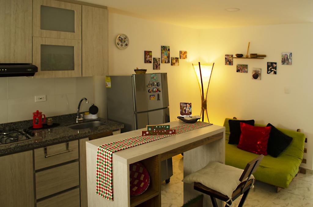 Cálido apartaestudio en La Castellana photo 4