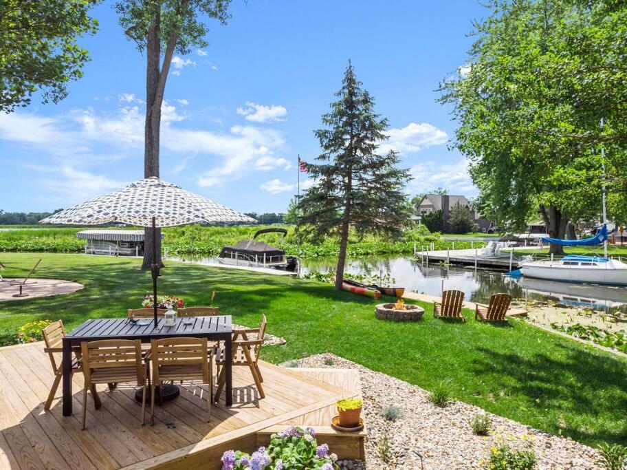 Adorable Wawasee Cottage in Oakwood Park photo 3