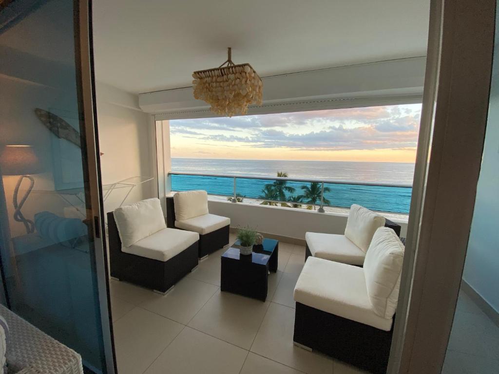 Beachfront Apt. W/3 beds Las Olas Juan Dolio photo 2