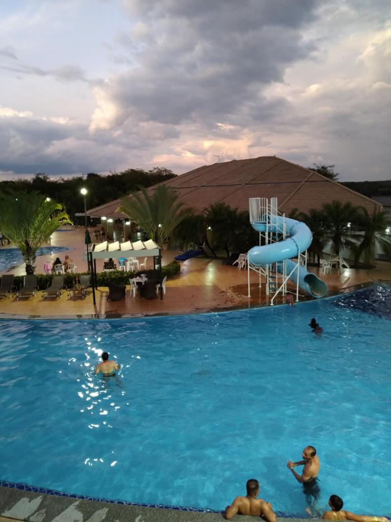 B101 AP do Lago, com Cozinha e Churrasqueira privativa , internet banda larga, rampa barco e jet, pesqueiro