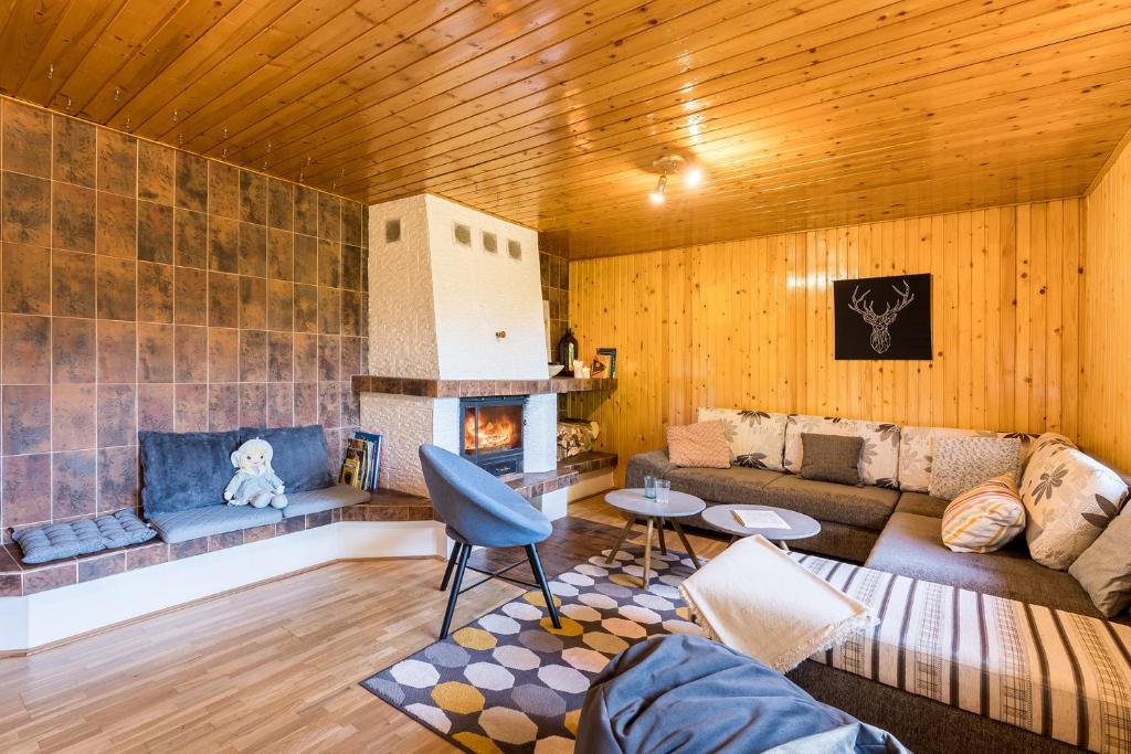 Cottage Ocovan Krpacovo-Lake-BBQ-Forest-Kids playground-Views photo 1