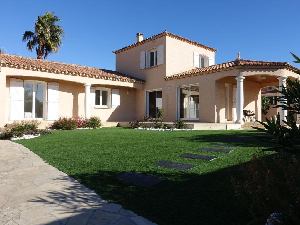 Holiday Home Harmony - PTI160 by Interhome
