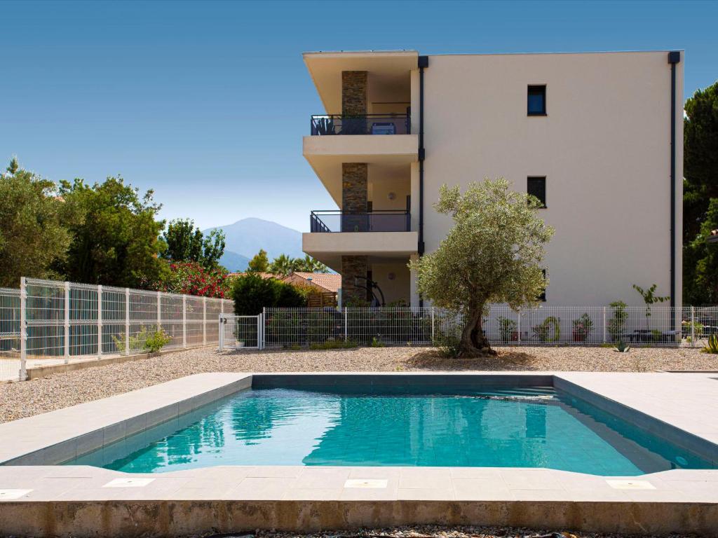 Apartment Le Clos des Alberes-1 by Interhome