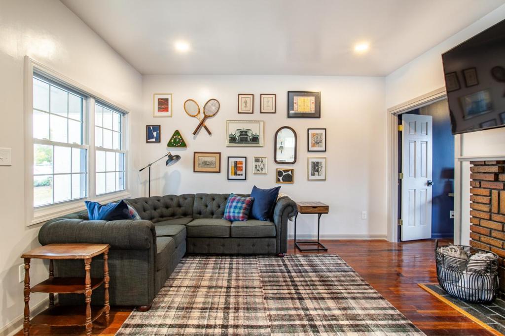 Pruett Place Downtown Home photo 2