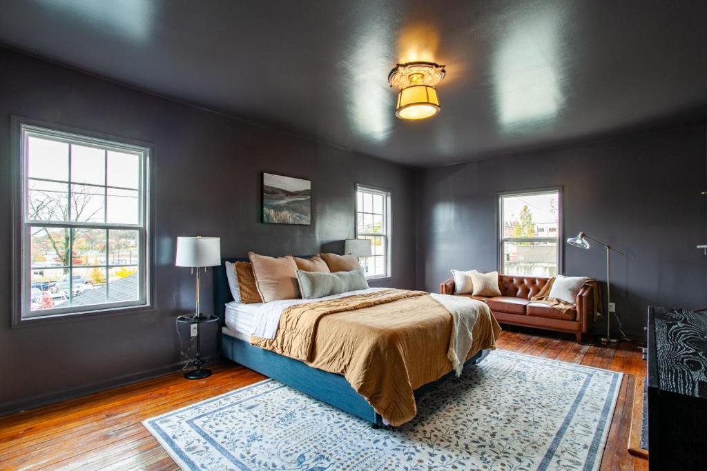 Pruett Place Downtown Home photo 3