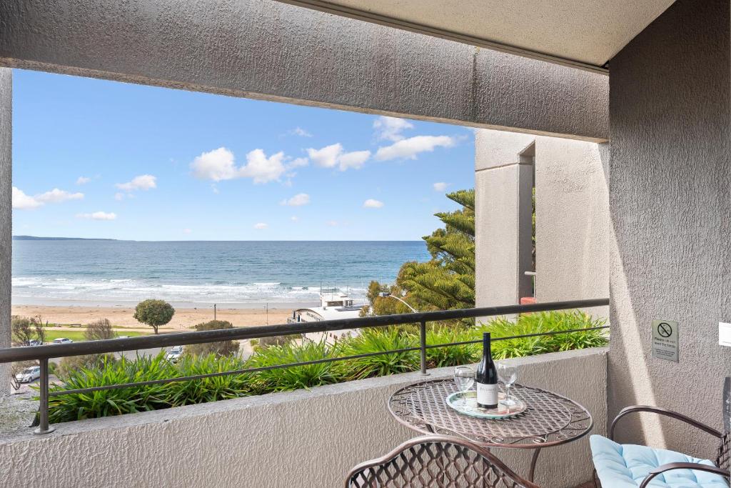 Lorne beach views at the cumberland photo 1