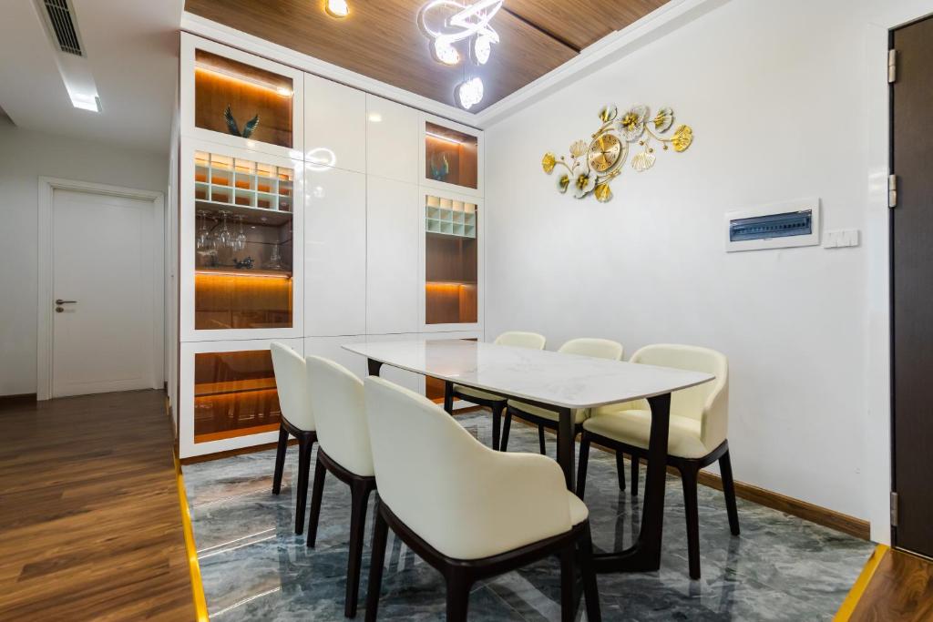 Five Star Westlake (Hotel & Serviced Apartment)