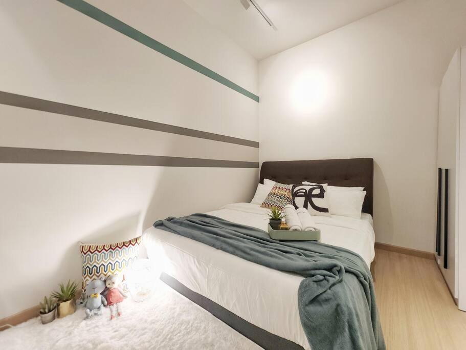 1-7px Klang Bayuemas Staycation Family Lovely Stay Netflix photo 4