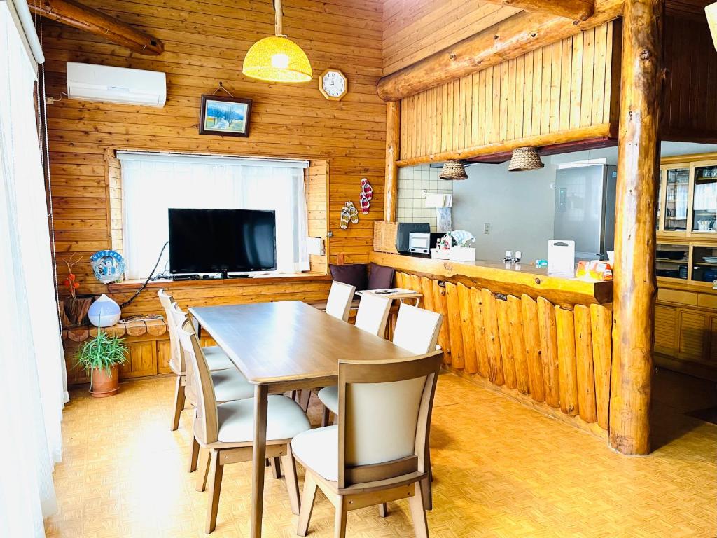 民泊JOYFUL天然温泉付きログハウス photo 2