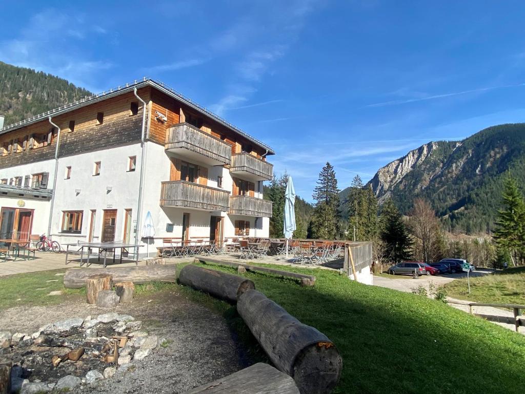 BLSV Sportcamp direkt im Wandergebiet Spitzingsee photo 2